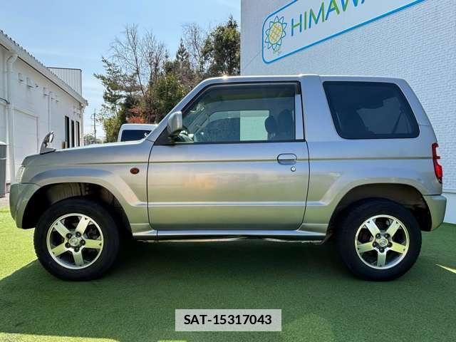 Nissan KIX 2012-02 7819856-15