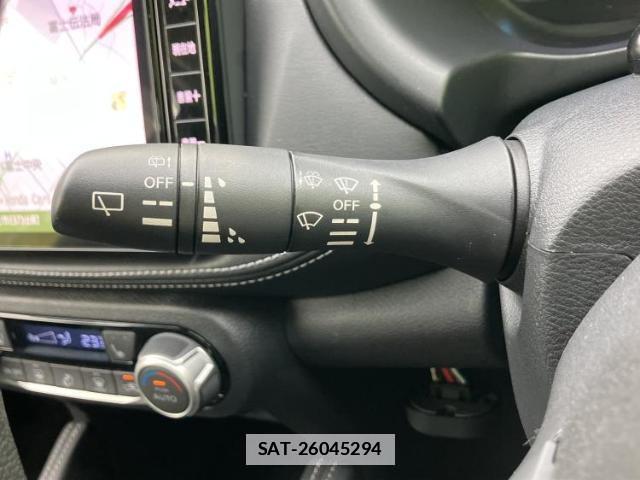 Nissan KIX 2021-10 7822453-16