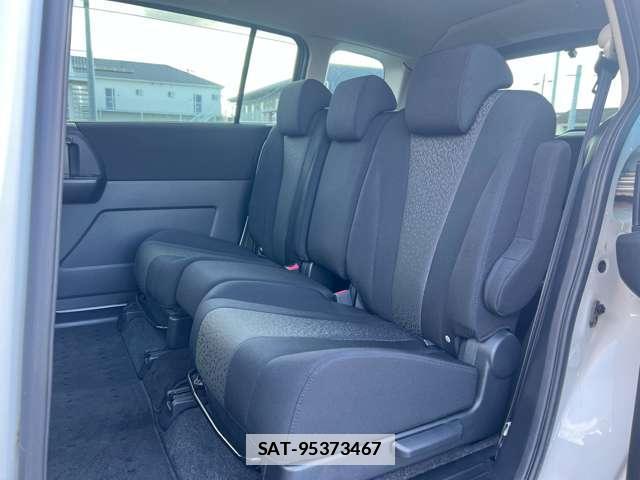 Nissan LAFESTA 2013-02 7813816-15