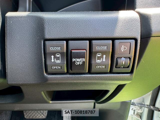 Nissan LAFESTA 2015-07 7816466-6