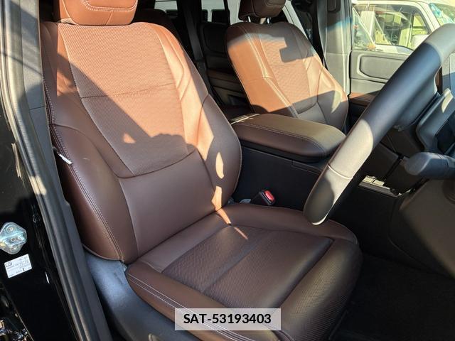Toyota Land Cruiser 250 2024-10 7819471-12