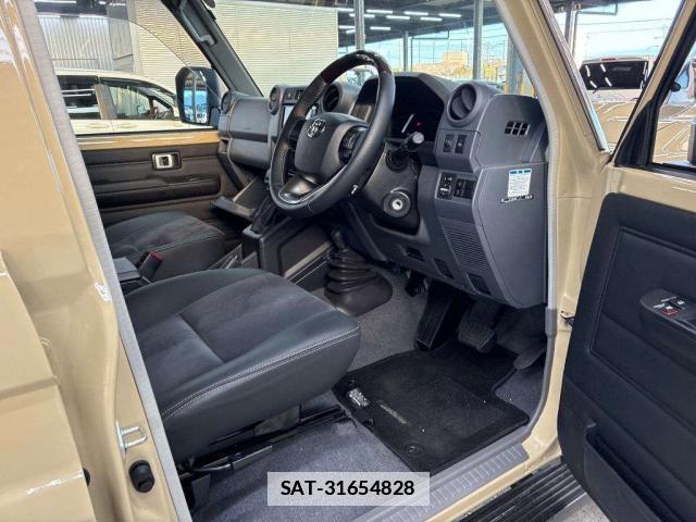 Toyota Land Cruiser 70 2025-09 7813752-4