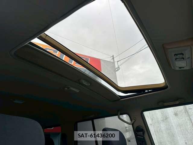 Toyota Land Cruiser 70 1995-08 7815398-12