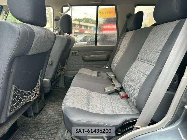 Toyota Land Cruiser 70 1995-08 7815398-8