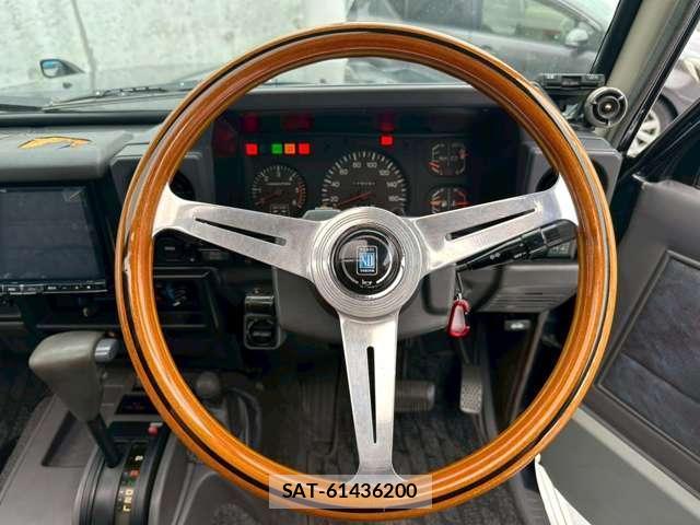 Toyota Land Cruiser 70 1995-08 7815398-9