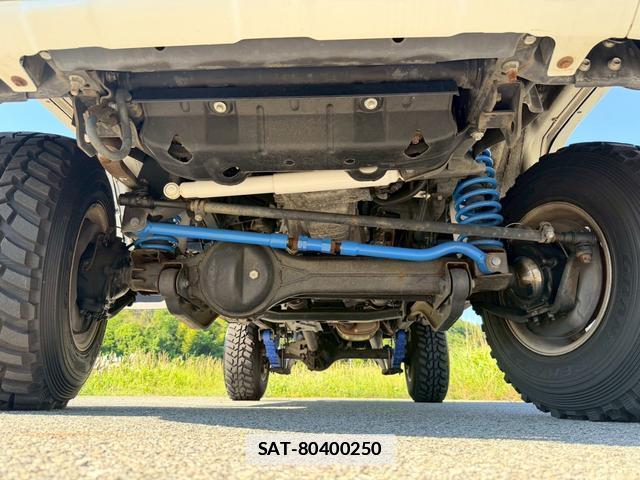Toyota Land Cruiser 70 2015-01 7816222-14