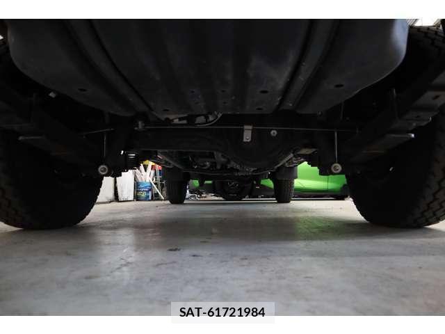 Toyota Land Cruiser 70 2014-08 7816997-6