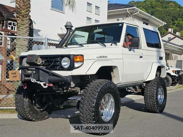 Toyota Land Cruiser 70 2006-03 7822658-1