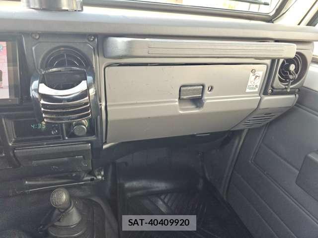 Toyota Land Cruiser 70 2006-03 7822658-13