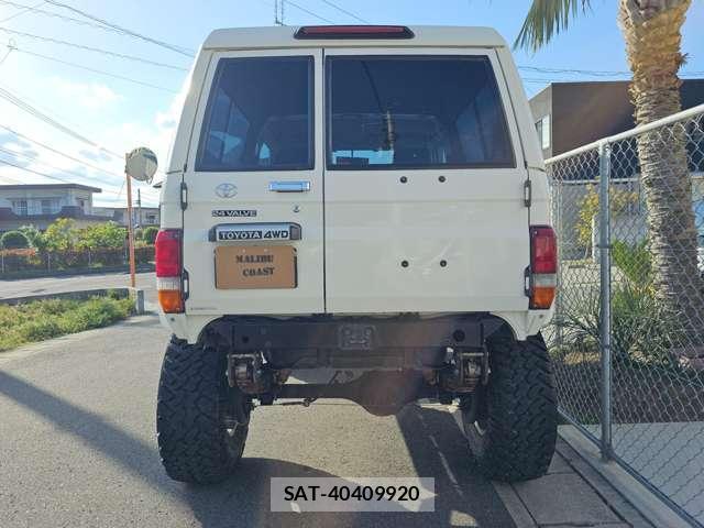 Toyota Land Cruiser 70 2006-03 7822658-18