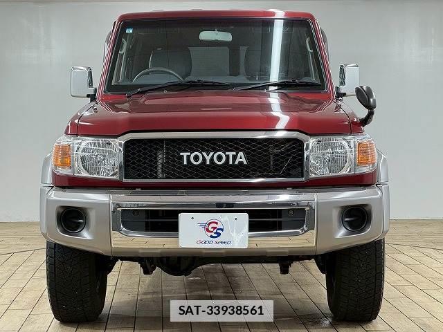 Toyota Land Cruiser 70 2014-11 7822719-12
