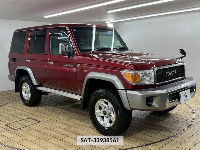Toyota Land Cruiser 70 2014-11 7822719-13