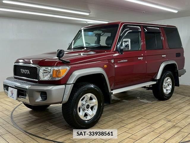 Toyota Land Cruiser 70 2014-11 7822719-14