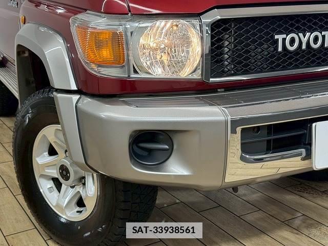 Toyota Land Cruiser 70 2014-11 7822719-18