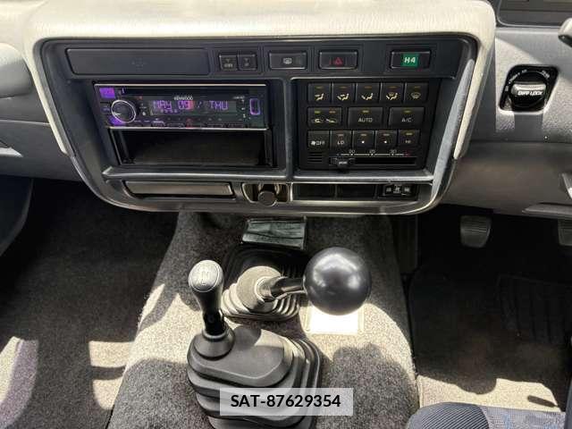 Toyota Land Cruiser 80 1995-09 7822656-16