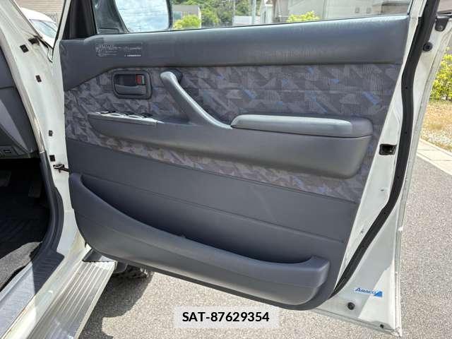 Toyota Land Cruiser 80 1995-09 7822656-18