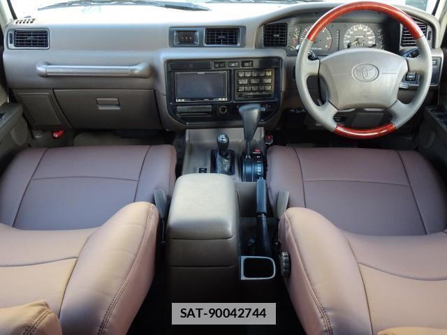 Toyota Land Cruiser 80 1996-07 7822947-2