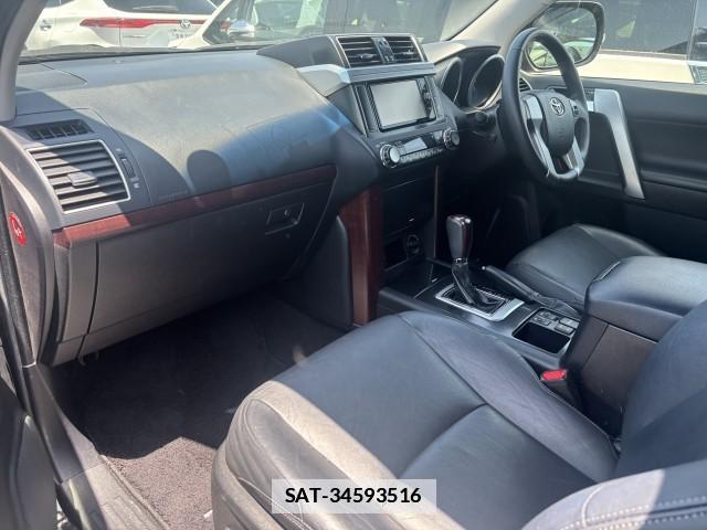 Toyota LAND CRUISER PRADO 2017-08 7813443-2