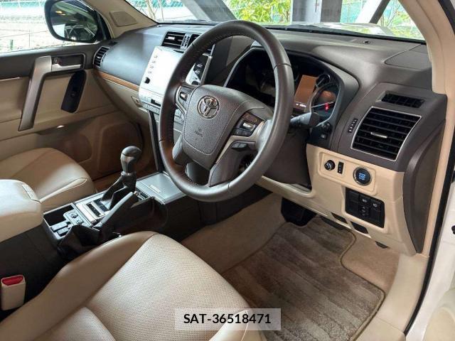 Toyota LAND CRUISER PRADO 2023-04 7815032-2