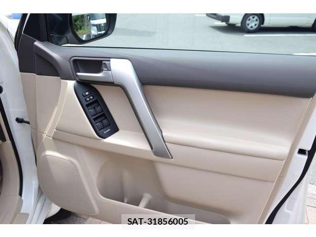 Toyota LAND CRUISER PRADO 2023-12 7816377-17