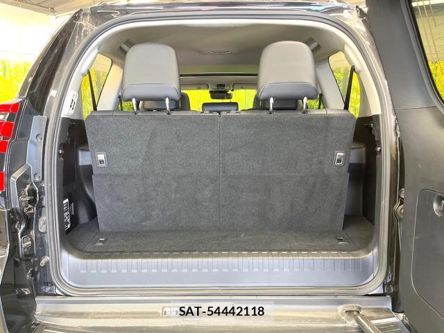 Toyota LAND CRUISER PRADO 2023-04 7820536-10
