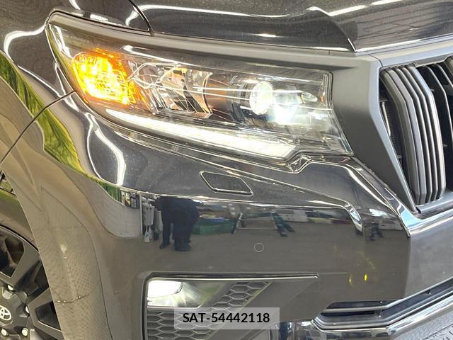 Toyota LAND CRUISER PRADO 2023-04 7820536-12