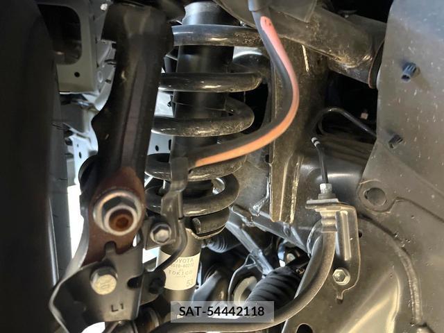 Toyota LAND CRUISER PRADO 2023-04 7820536-17