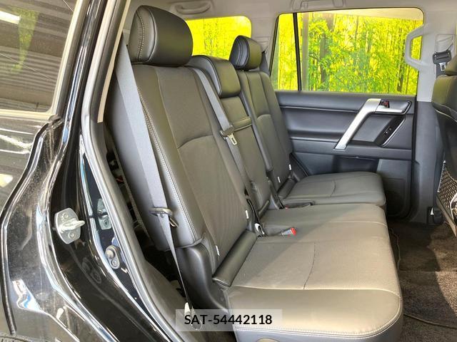 Toyota LAND CRUISER PRADO 2023-04 7820536-8