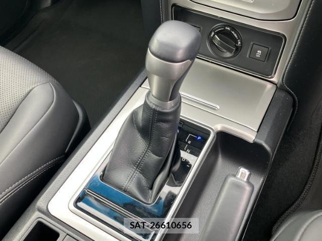 Toyota LAND CRUISER PRADO 2023-04 7821339-17