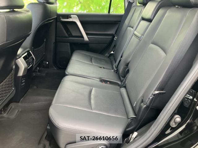 Toyota LAND CRUISER PRADO 2023-04 7821339-7