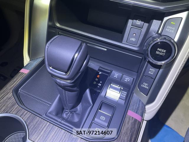 Toyota LAND CRUISER 2026-05 7815538-4