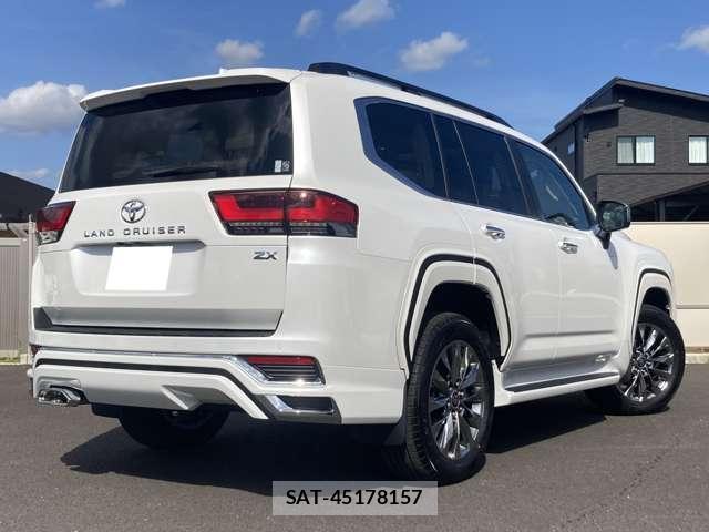 Toyota LAND CRUISER 2025-07 7816727-1