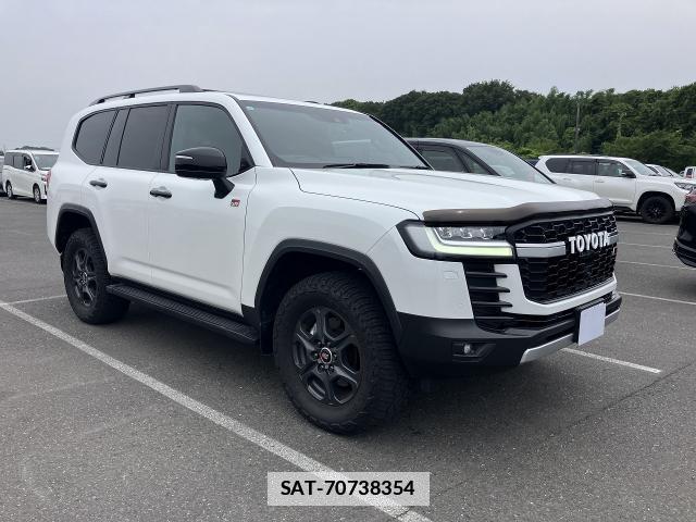 Toyota LAND CRUISER 2023-09 7818059-0