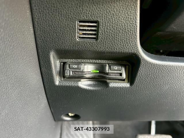 Suzuki LANDY 2023-04 7812030-13