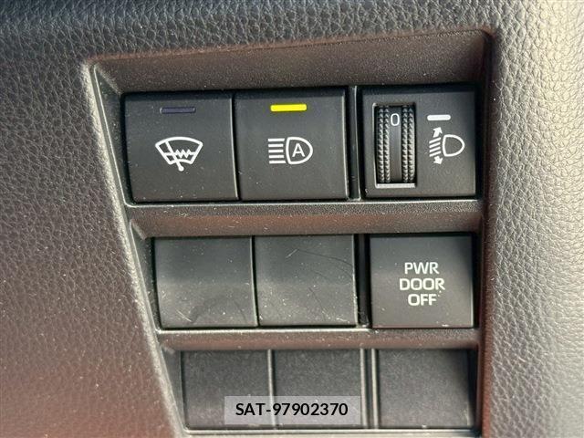 Suzuki LANDY 2022-10 7815412-13