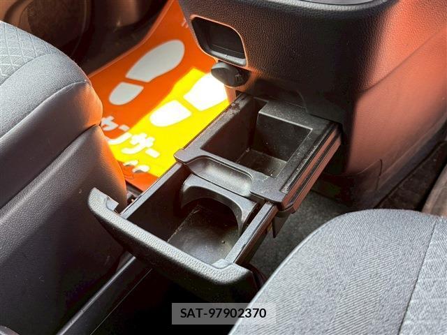 Suzuki LANDY 2022-10 7815412-17
