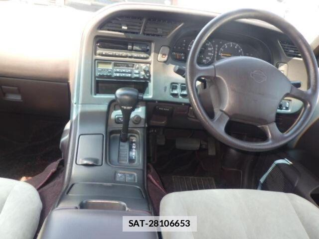 Nissan LARGO 1997-08 7814066-5