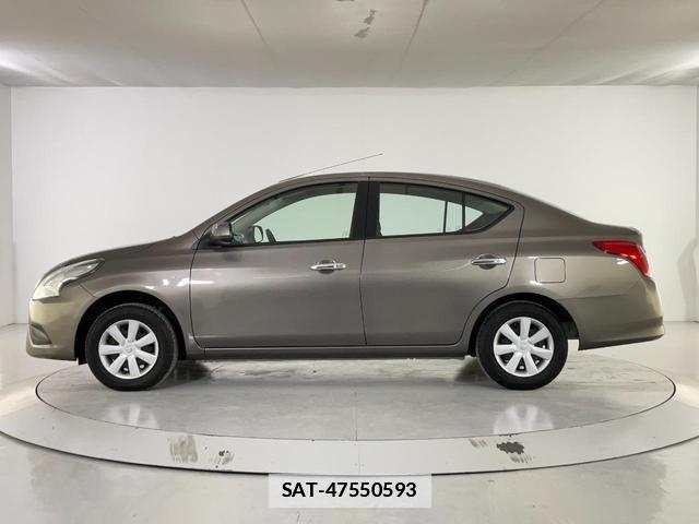 Nissan LATIO 2014-11 7816528-3