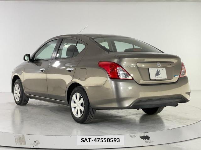 Nissan LATIO 2014-11 7816528-4