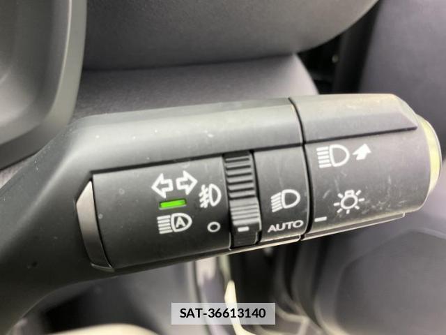 Lexus LBX 2024-04 7822384-15