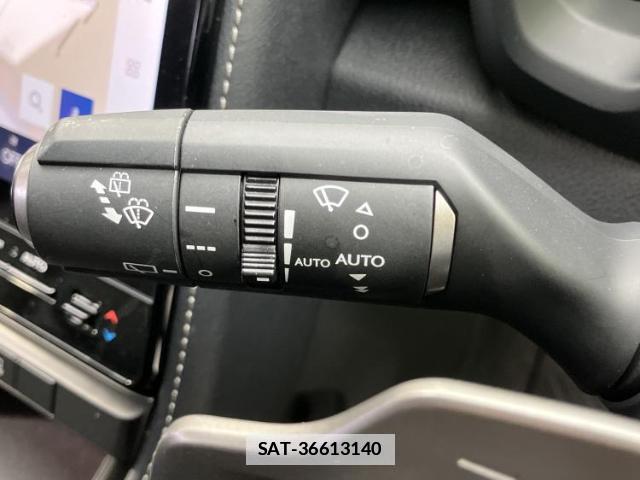 Lexus LBX 2024-04 7822384-16