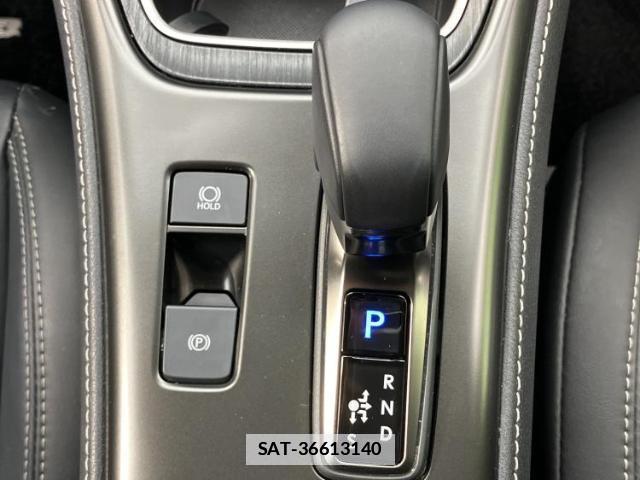 Lexus LBX 2024-04 7822384-17