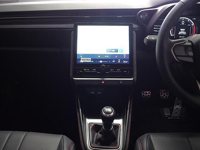 Lexus LBX 2025-05 7822812-11