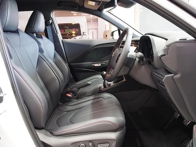 Lexus LBX 2025-05 7822812-12