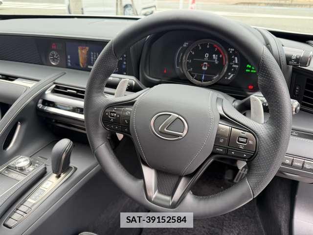 Lexus LC 2018-08 7818746-11
