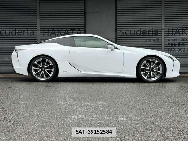 Lexus LC 2018-08 7818746-3