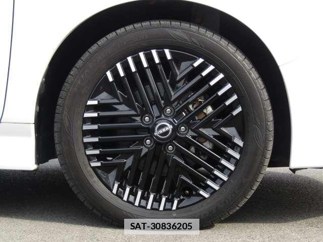 Nissan LEAF 2023-12 7812855-16