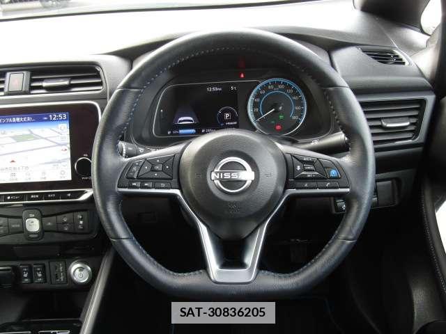 Nissan LEAF 2023-12 7812855-18