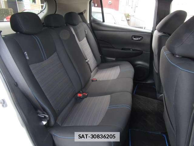 Nissan LEAF 2023-12 7812855-4