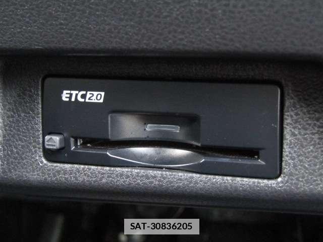 Nissan LEAF 2023-12 7812855-9